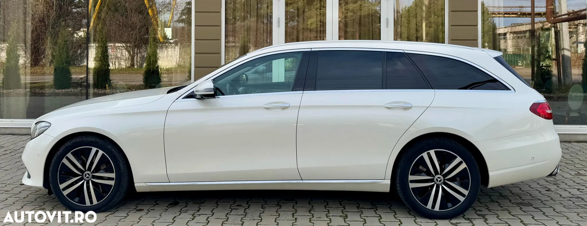 Mercedes-Benz E 400 d 4Matic 9G-TRONIC Avantgarde - 5