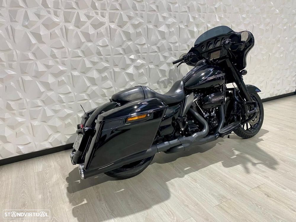 Harley-Davidson FLHXS Street Glide Special - 2