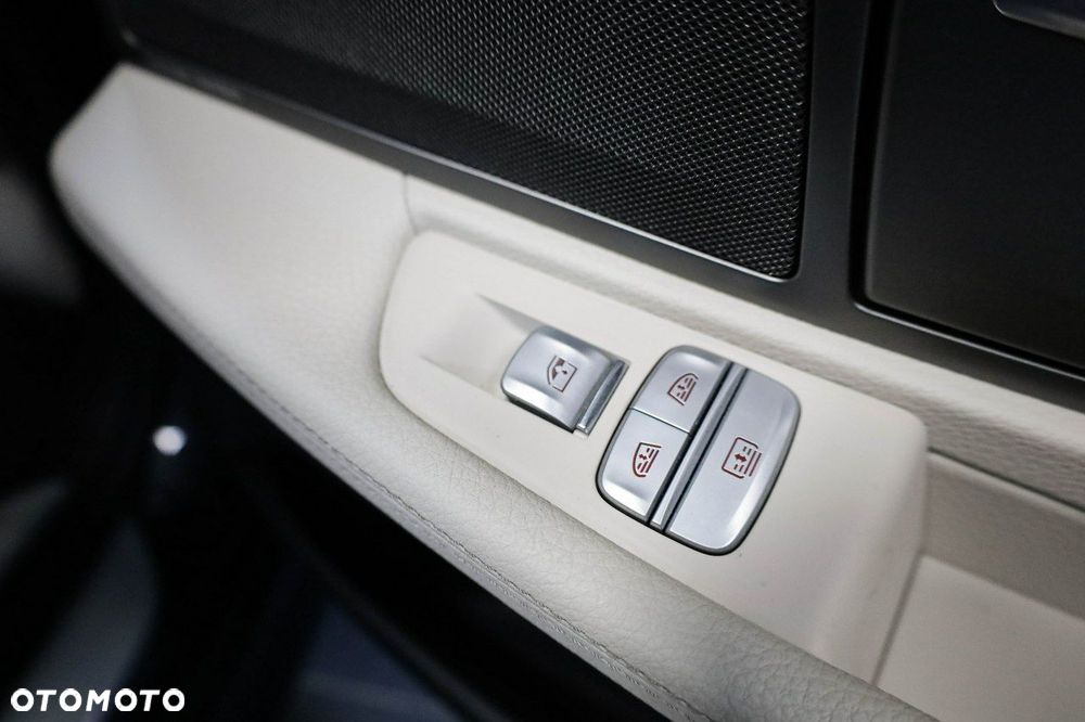 BMW Seria 7 - 31