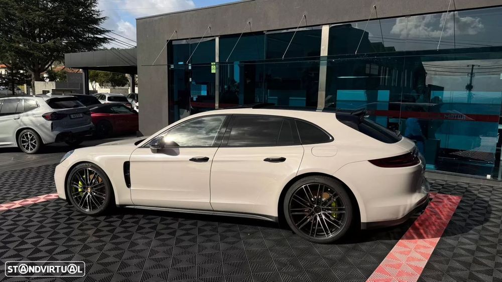 Porsche Panamera Sport Turismo 4 E-Hybrid - 5