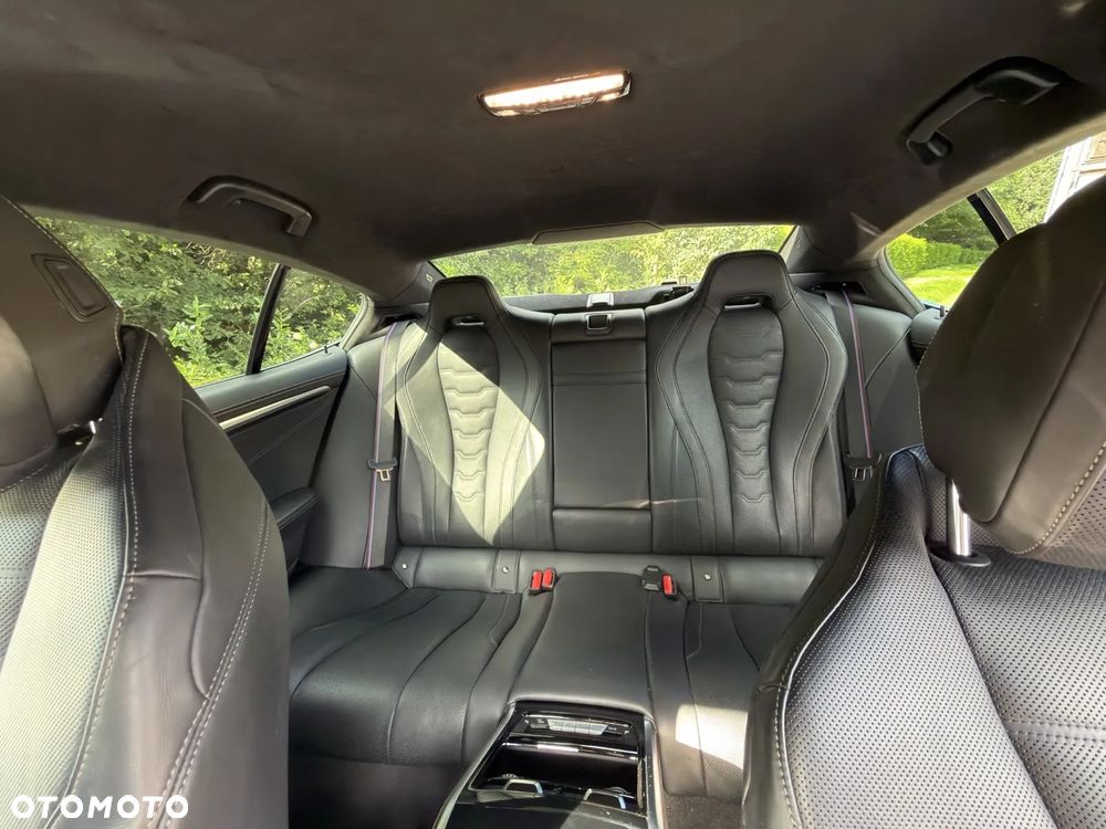 BMW Seria 8 - 10
