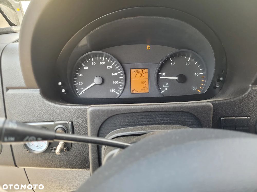 Mercedes-Benz Sprinter - 21