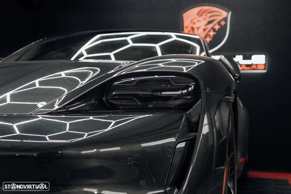 Porsche Taycan Turbo S - 11