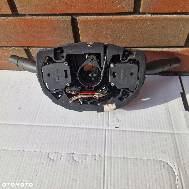 Renault Megane II 2 02-09 PRZEŁACZNIK ŚWIATEŁ ZESPOLONY KIEROWNICY 61835909 - 4