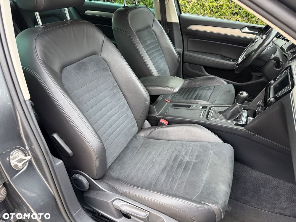 Volkswagen Passat 2.0 TDI BMT Comfortline - 12