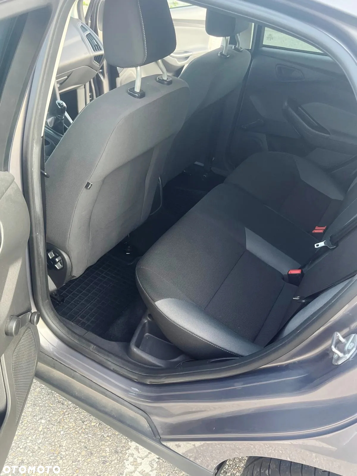 Ford Focus 1.6 Ambiente Start - 6