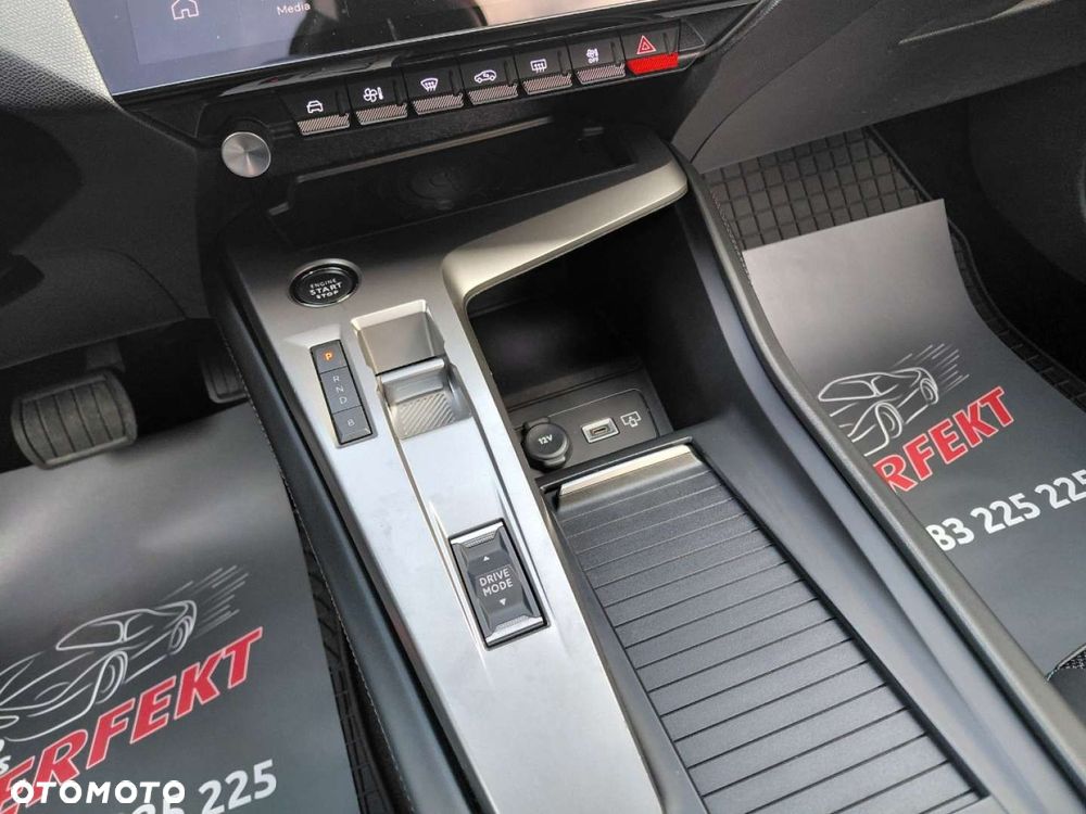 Peugeot 308 - 24