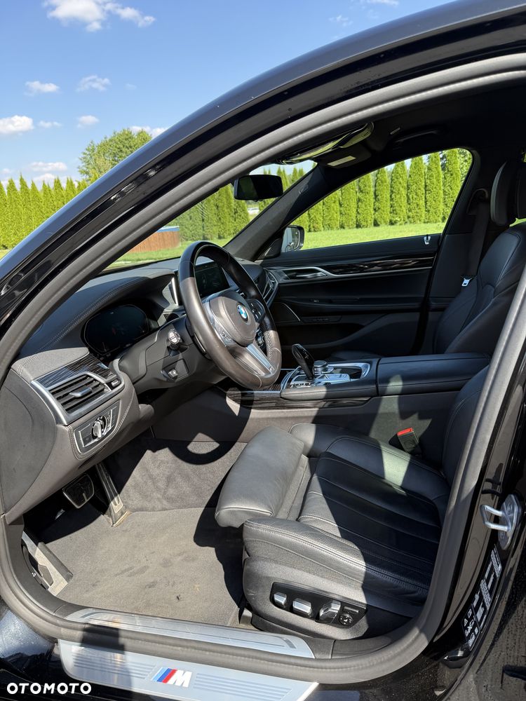 BMW Seria 7 730d xDrive mHEV sport - 13