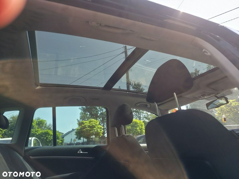 Volkswagen Tiguan - 11