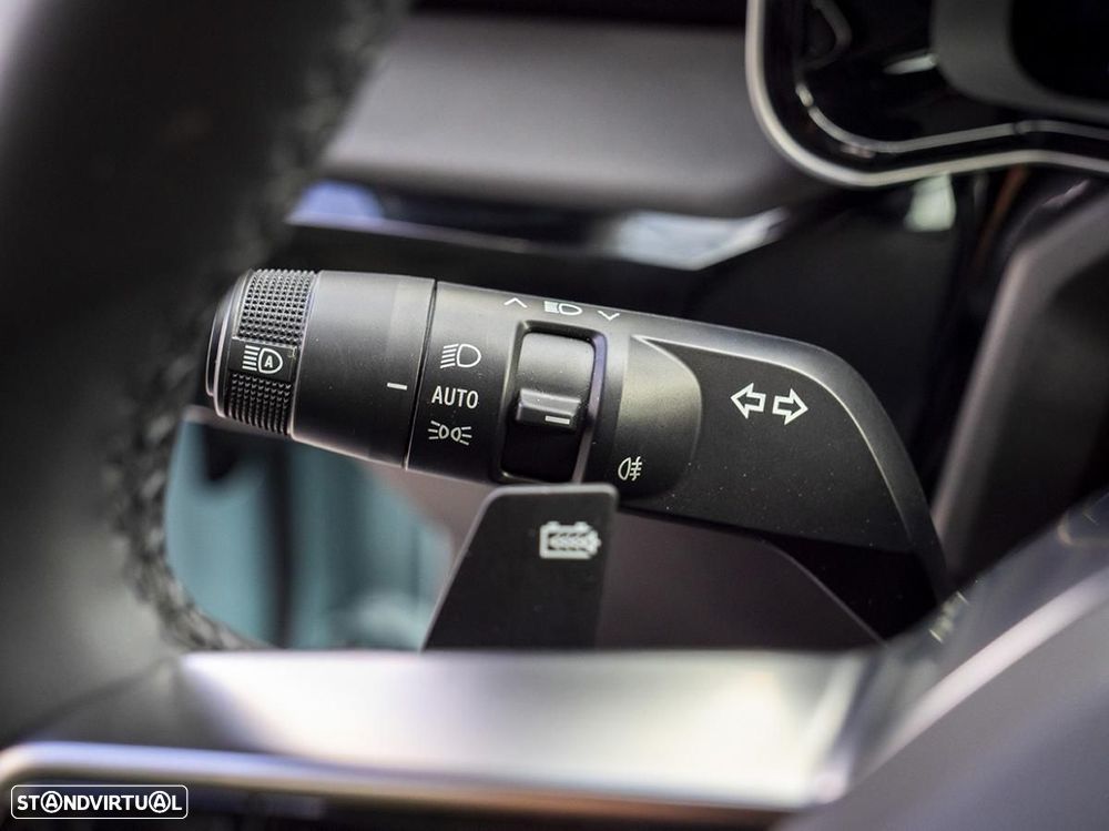 Renault 4 E-Tech 52 kWh Iconic Autonomia Conforto - 31