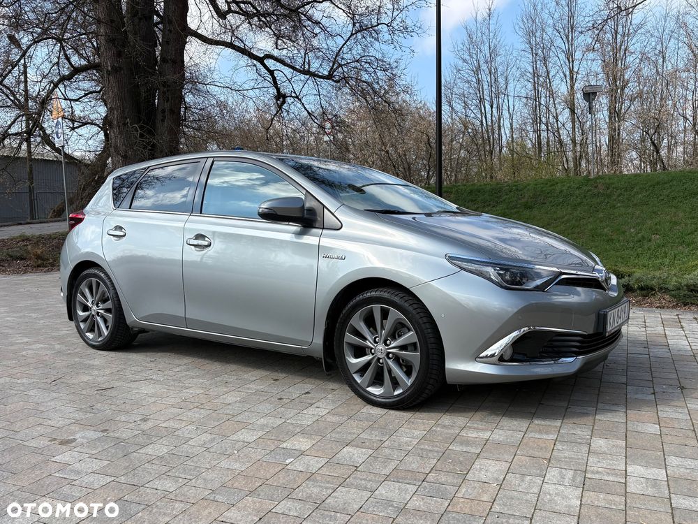 Toyota Auris Hybrid 135 Prestige - 11