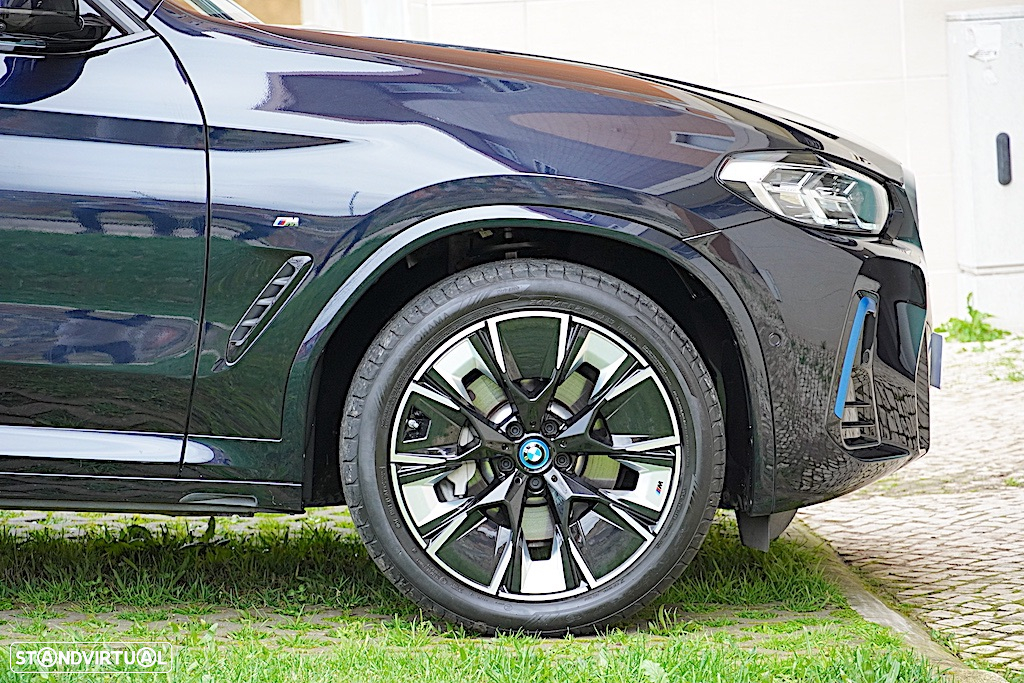 BMW iX3 M Sport Inspiring - 13