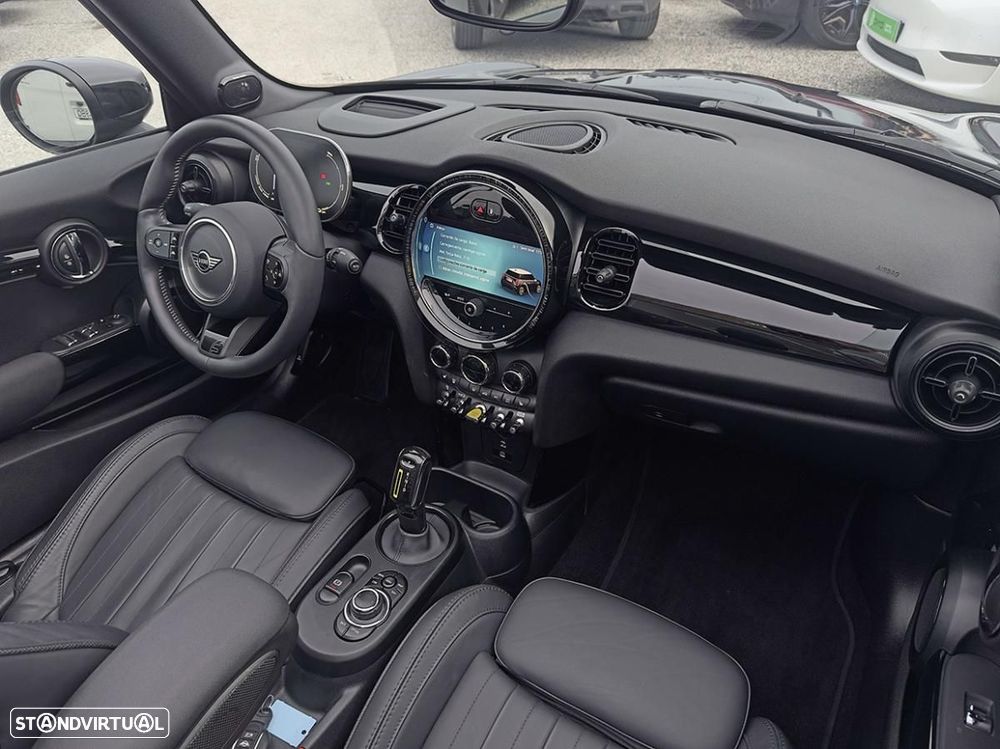 MINI Cabrio Cooper SE - 26