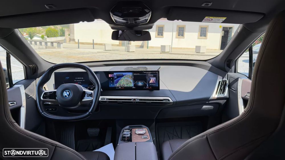 BMW iX xDrive 40 - 15
