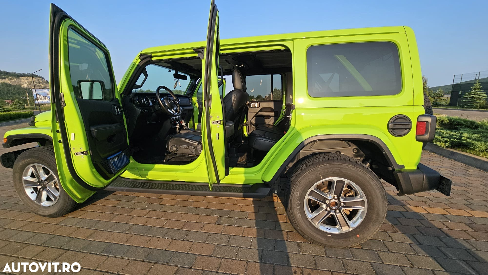 Jeep Wrangler Unlimited 2.0 Turbo AT8 Sahara - 21