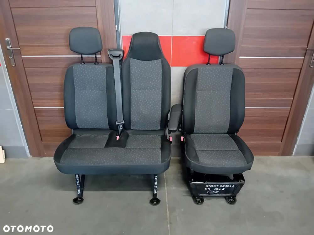 fotel kierowcy kanapa pasażera ława Renault Master III 2019 komplet - 1