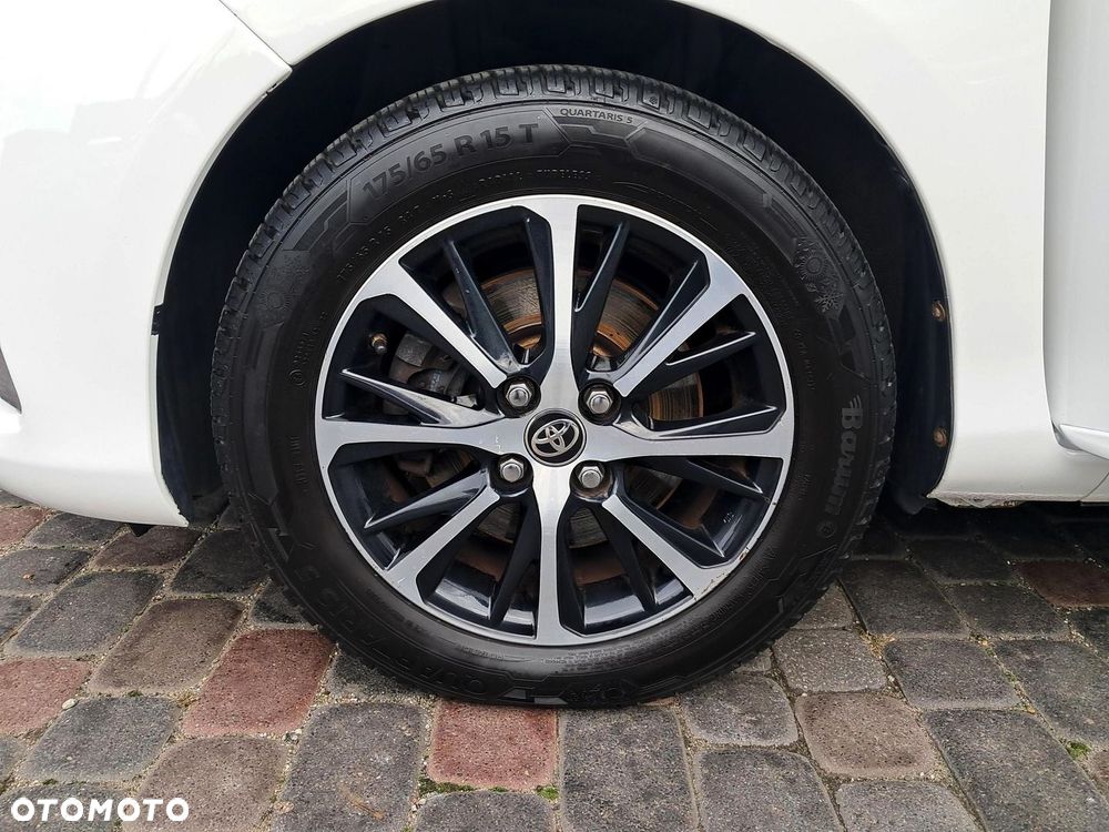 Toyota Yaris - 25