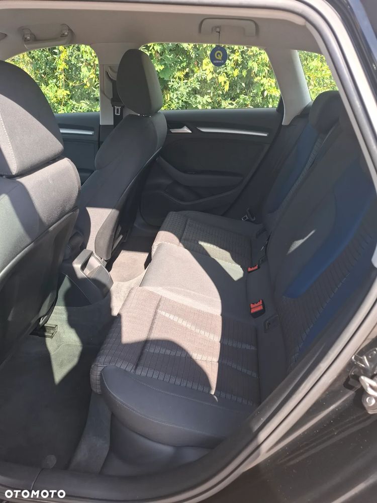 Audi A3 1.6 TDI Ambiente - 5