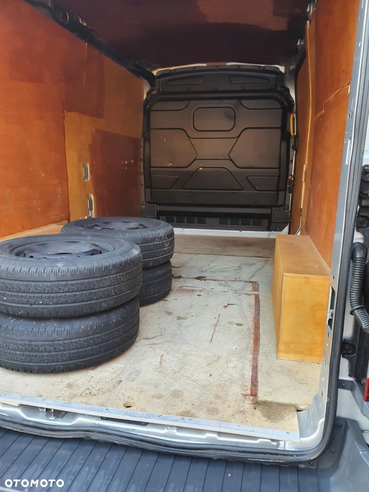 Ford Transit - 24