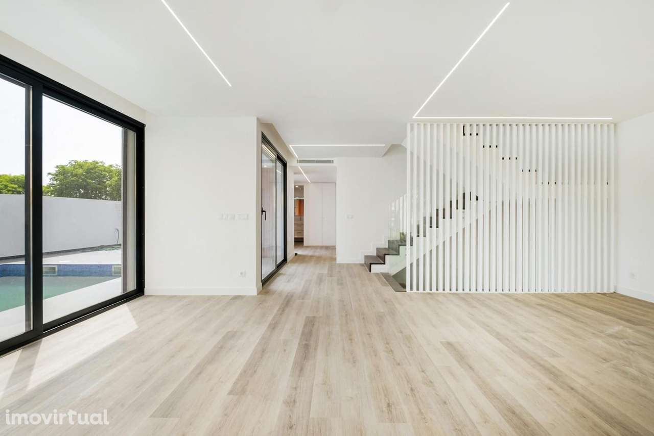 Moradia Geminada T3 + 1 com piscina, São Miguel das Encostas... - Grande imagem: 5/32