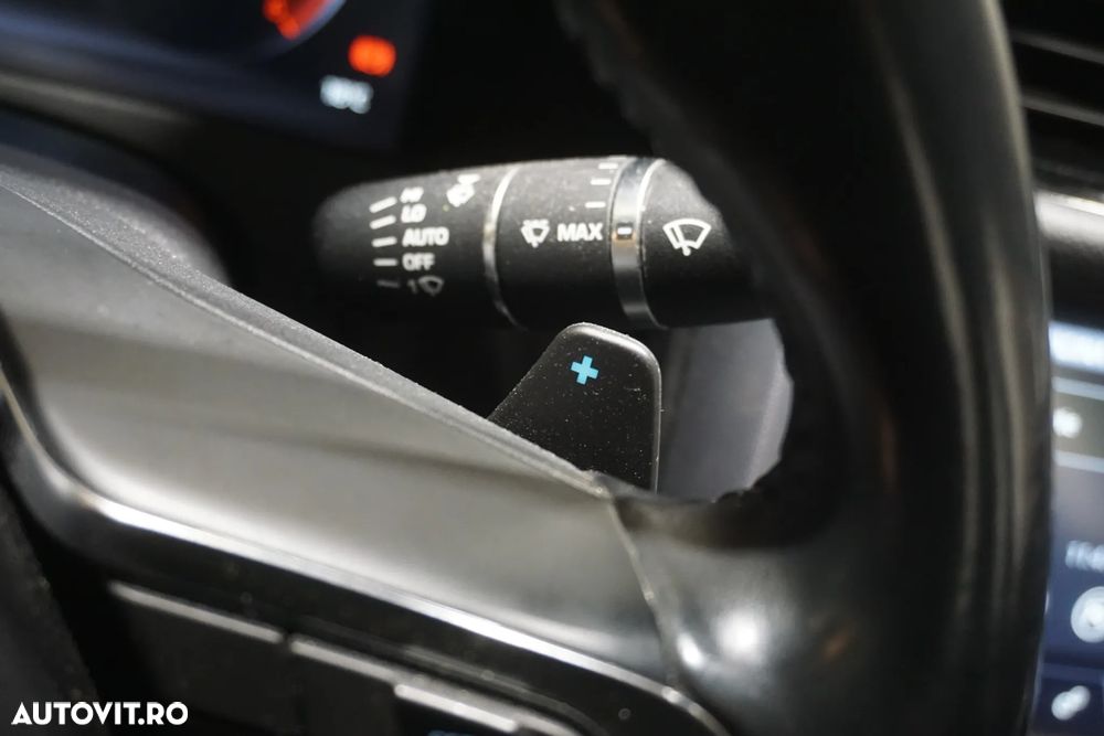 Jaguar XF 20d Aut. R-Sport - 29