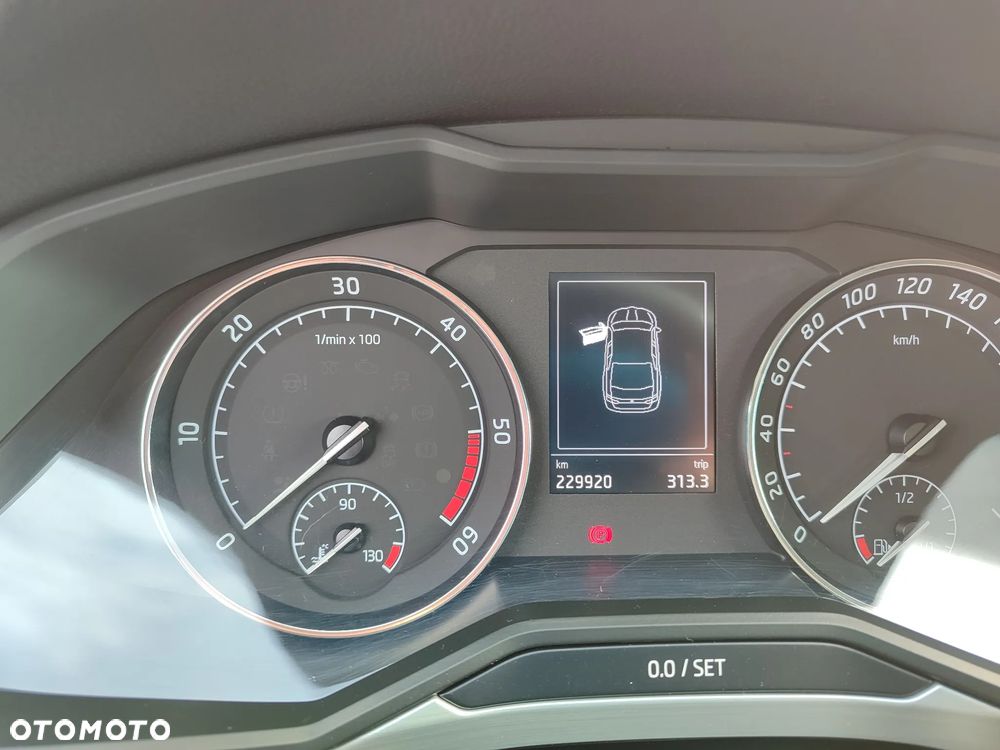 Skoda Superb 2.0 TDI Style DSG - 18