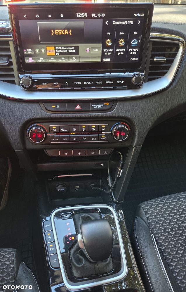 Kia XCeed - 13