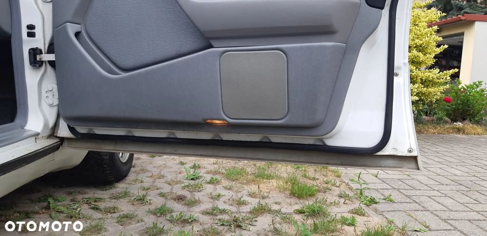 Mercedes-Benz W124 (1984-1993) - 22