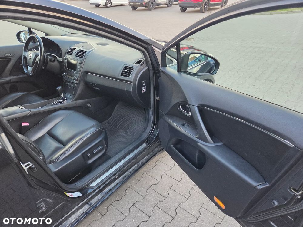 Toyota Avensis 2.2 D-4D Platinium - 22