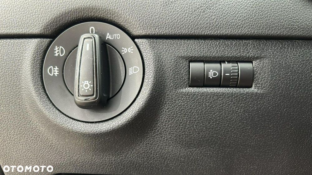 Skoda Octavia 2.0 TDI DSG Ambition - 24