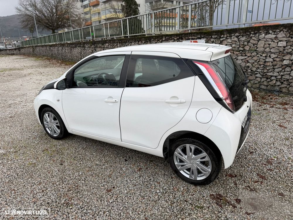 Toyota Aygo 1.0 X-Play+AC+X-Touch - 4