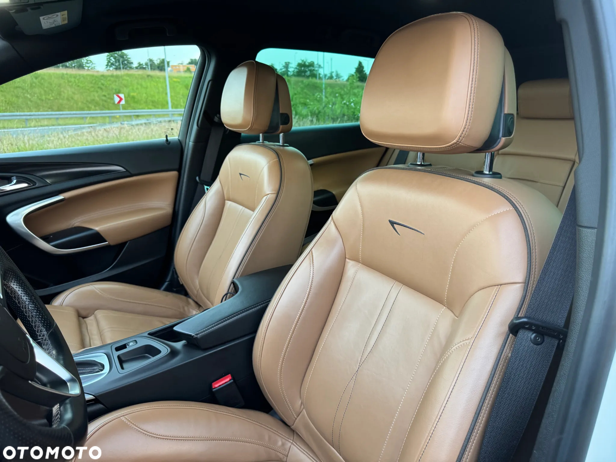 Opel Insignia - 15
