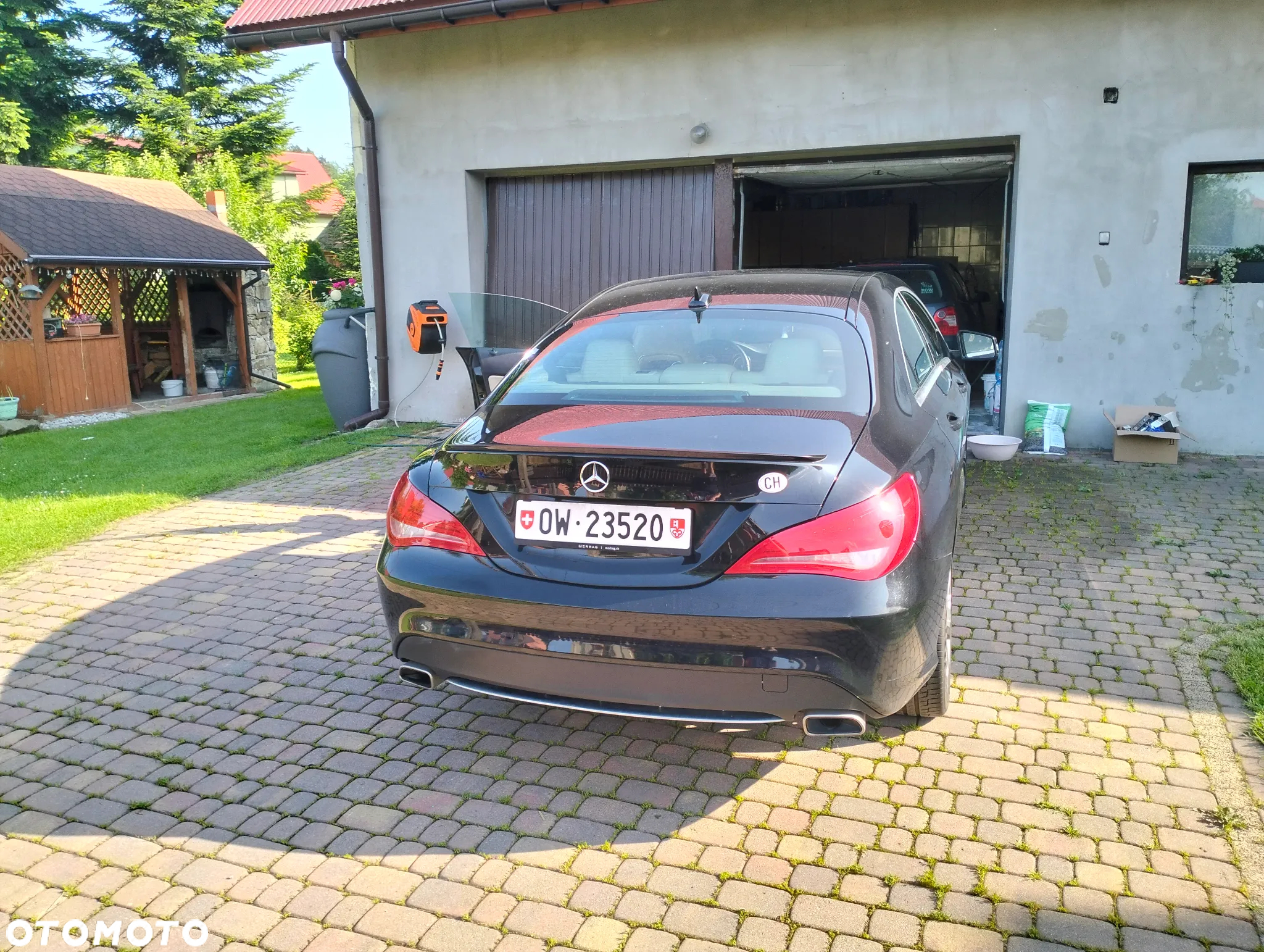 Mercedes-Benz CLA 180 AMG Line - 2