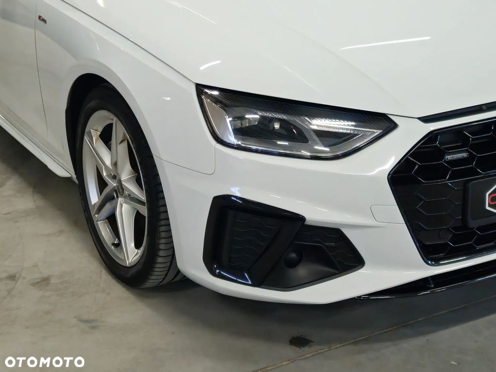 Audi A4 Avant 40 TDI quattro S tronic S line - 4