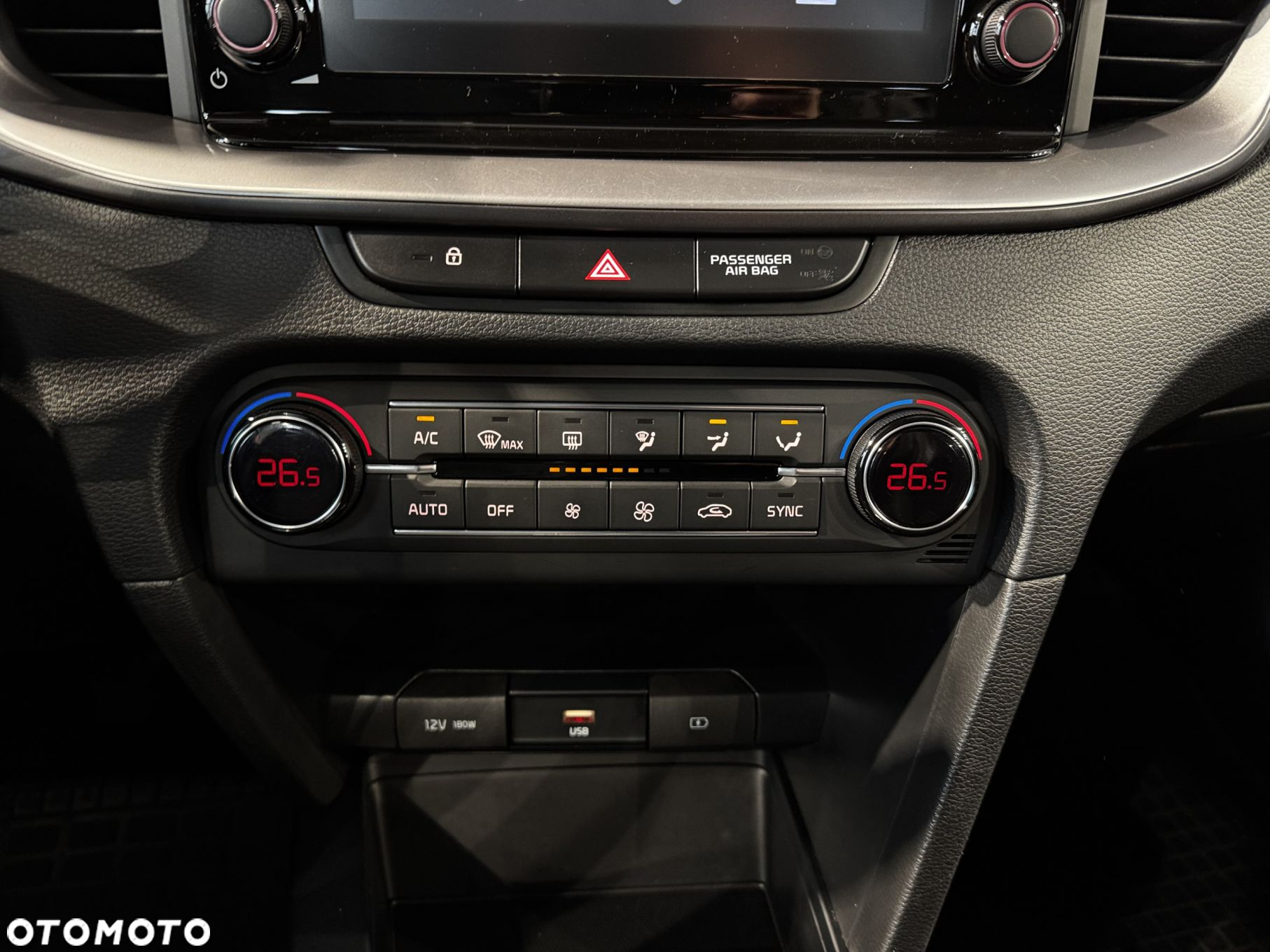 Kia Ceed - 26