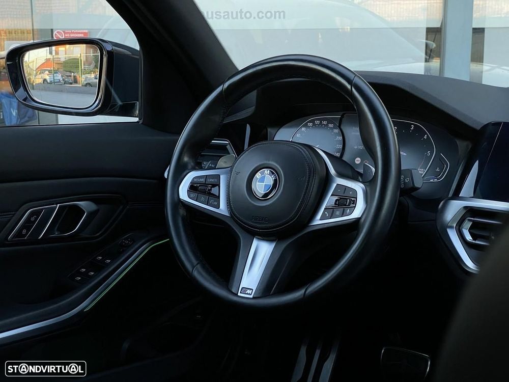 BMW 320 d Pack Desportivo M Auto - 13