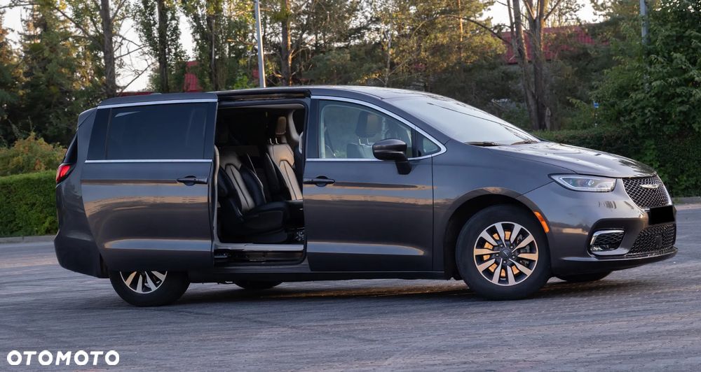 Chrysler Pacifica - 9