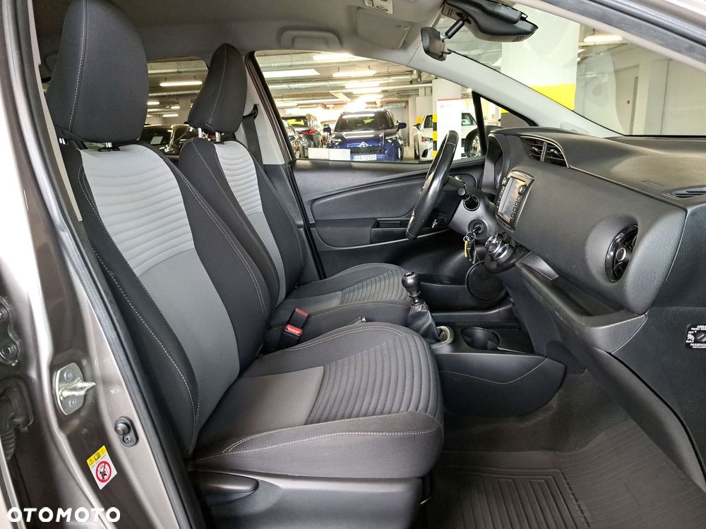 Toyota Yaris - 16