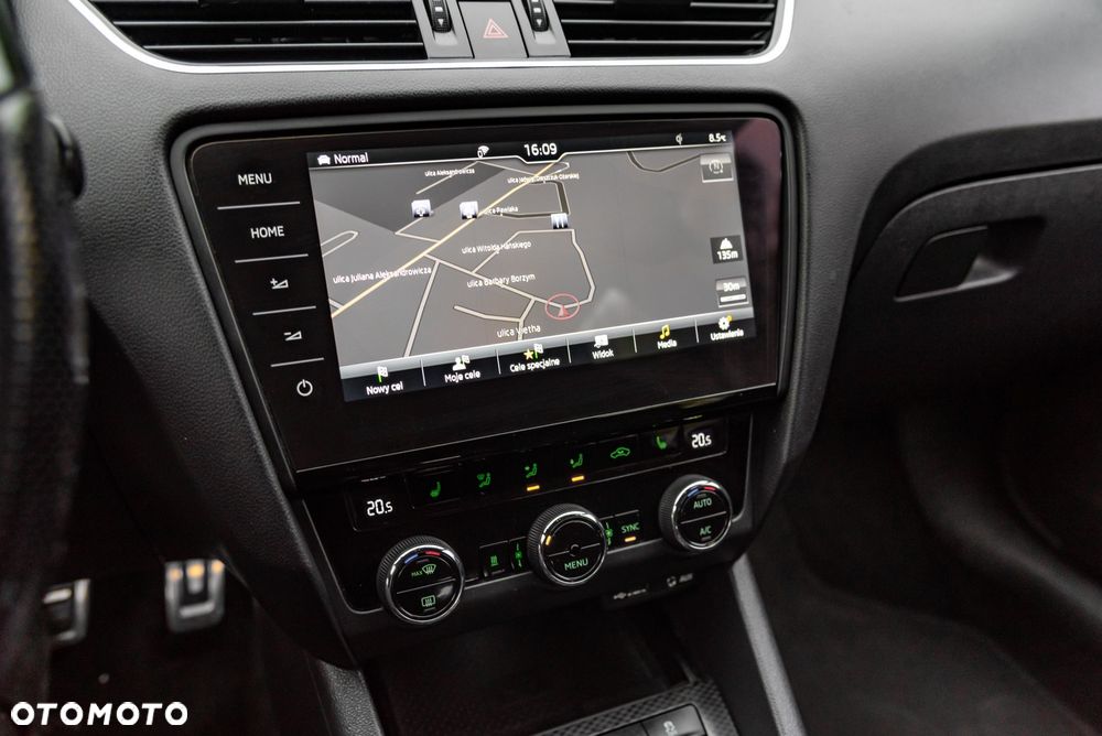 Skoda Octavia 2.0 TDI 4x4 DSG RS - 34