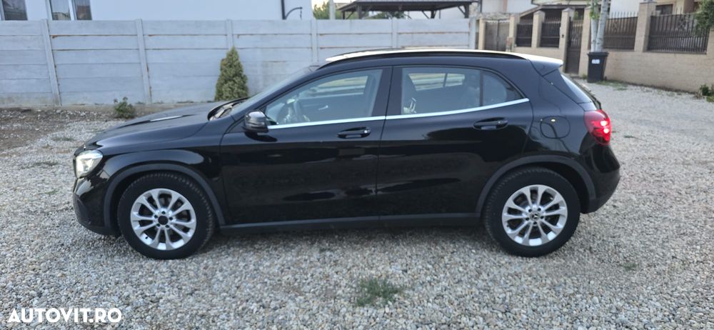 Mercedes-Benz GLA 200 d 4MATIC Aut. - 10