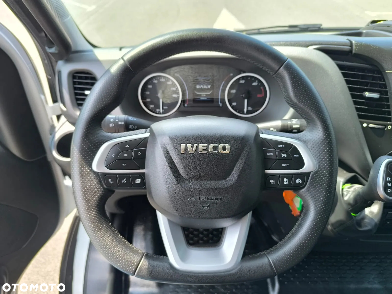 Iveco Daily 70C18 WINDA 1000kg, Sypialnia, 6.45m, 16Palet, 2xFirana + Zsuwany Dach! - 25