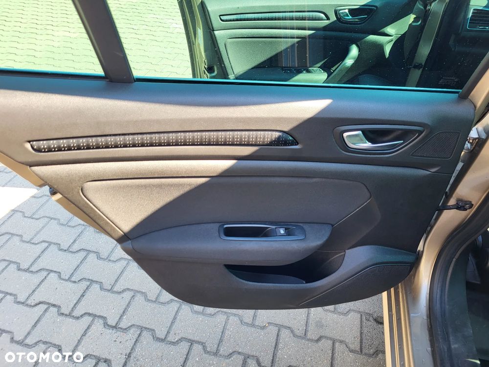 Renault Megane 1.6 SCe Zen - 29