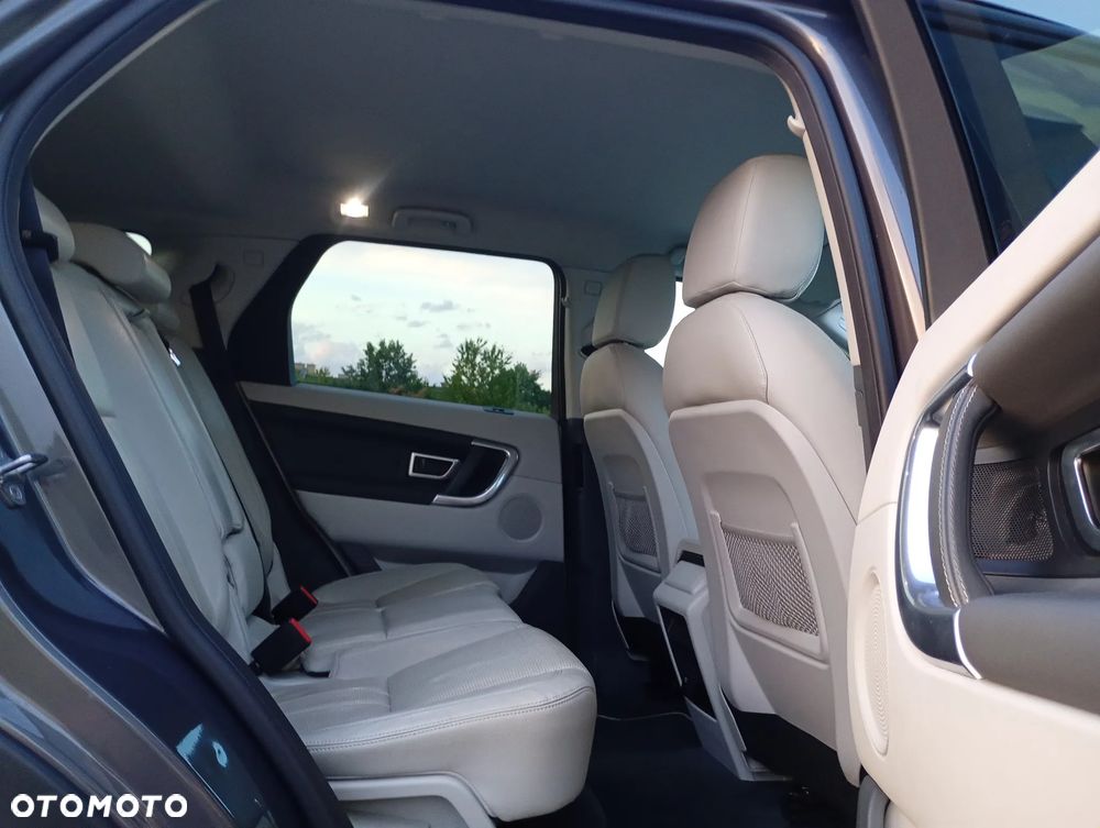 Land Rover Discovery Sport - 24