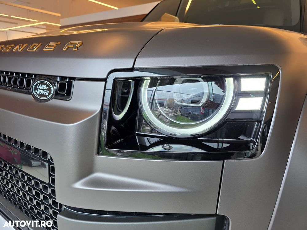 Land Rover Defender - 7