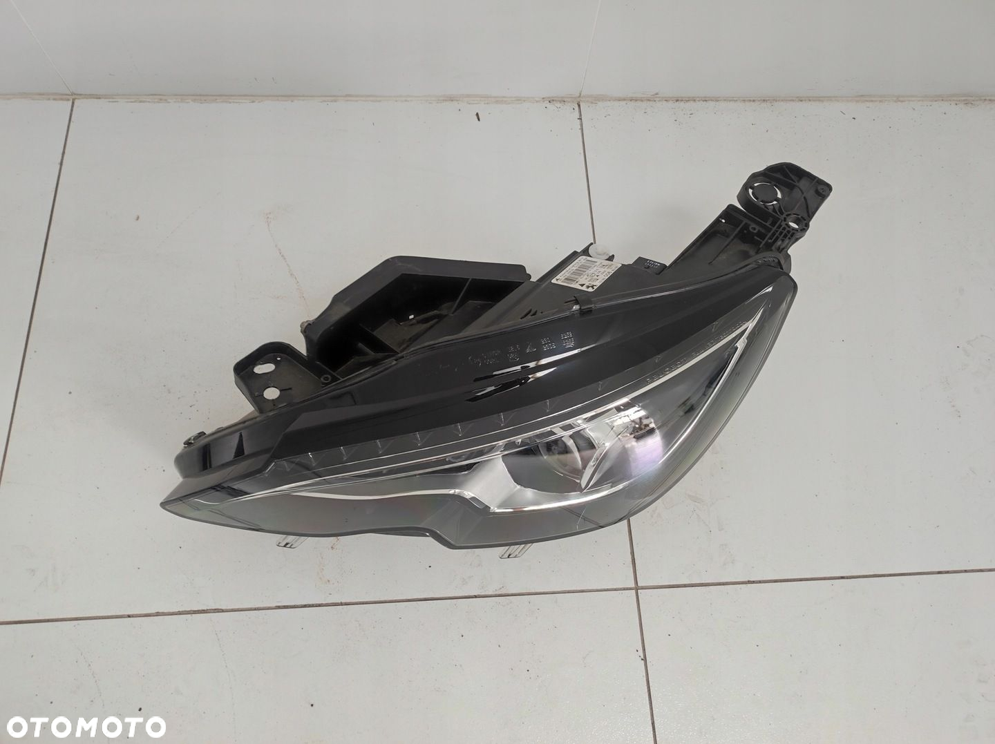 LAMPA REFLEKTOR FULL LED LEWY PRZÓD EU PEUGEOT 308 T9 GT-LINE - 2