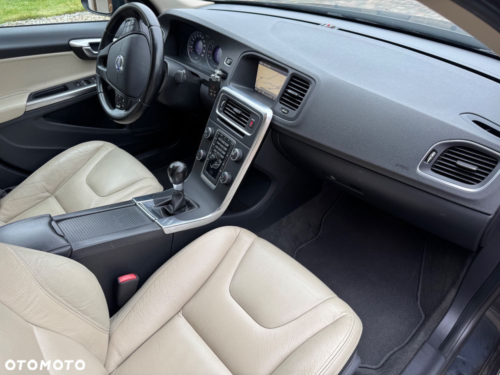 Volvo S60 2.0T Momentum - 22