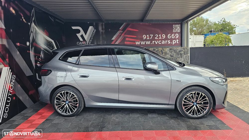 BMW 225xe Active Tourer e xDrive Pack Desportivo M - 9