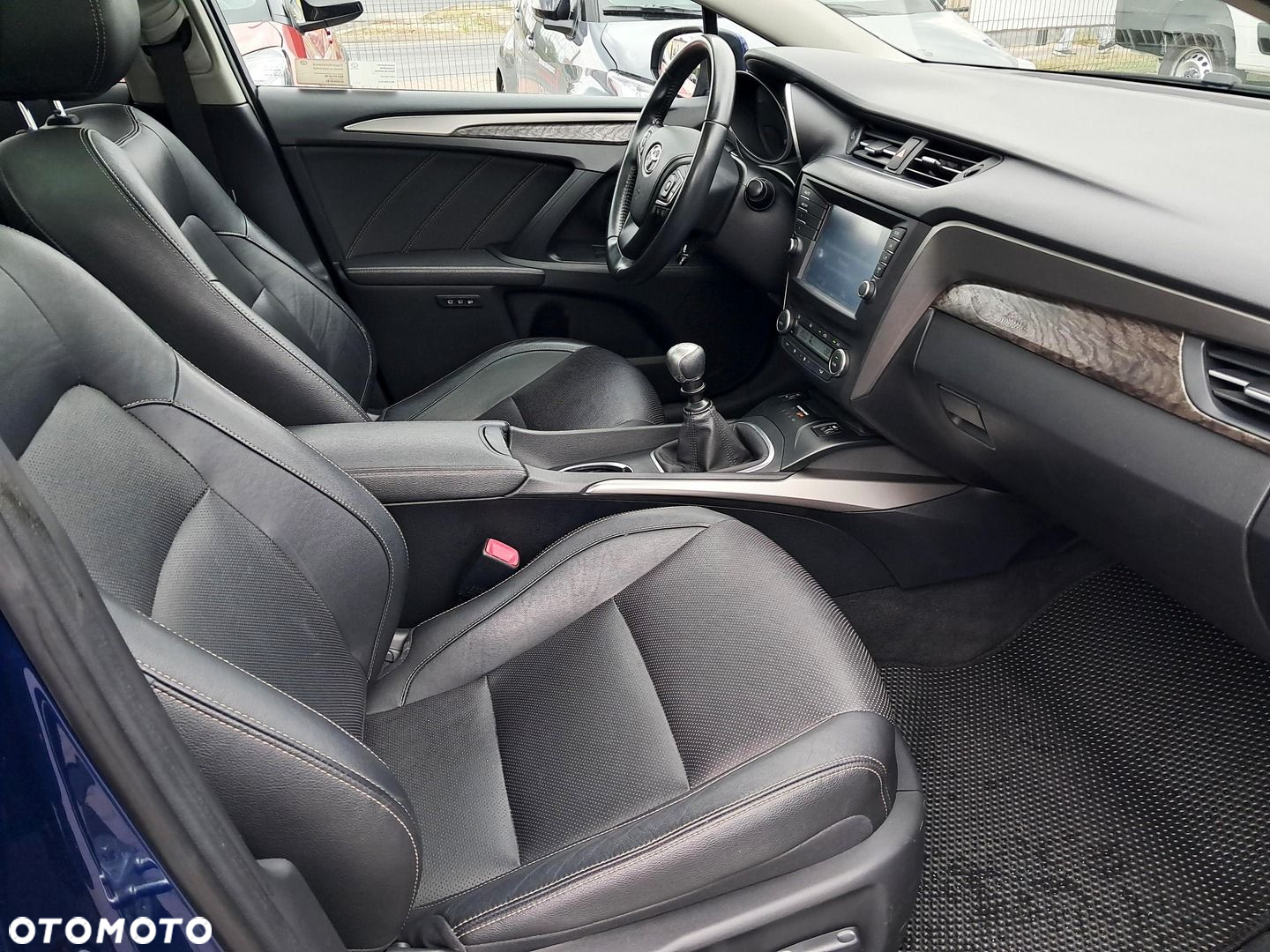 Toyota Avensis 2.0 D-4D Prestige - 10