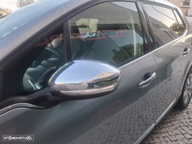Peugeot 2008 1.6 e-HDi Allure - 54