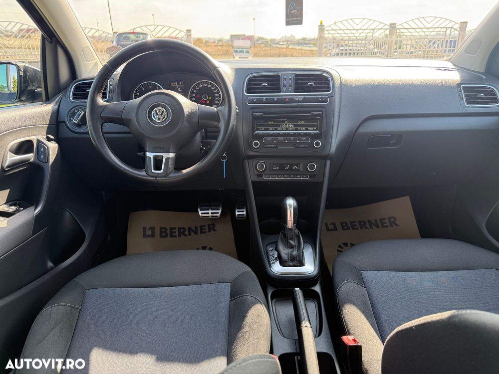 Volkswagen Polo 1.4 Highline DSG - 3